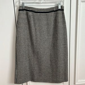 WOOL HOUNDSTOOTH SKIRT